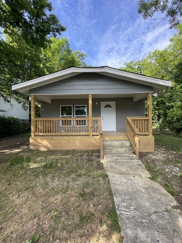 2110 Allin St - Photo 2 of 8