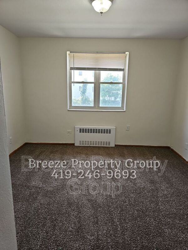 2445 W Bancroft St #2445-12 - Photo 6 of 7