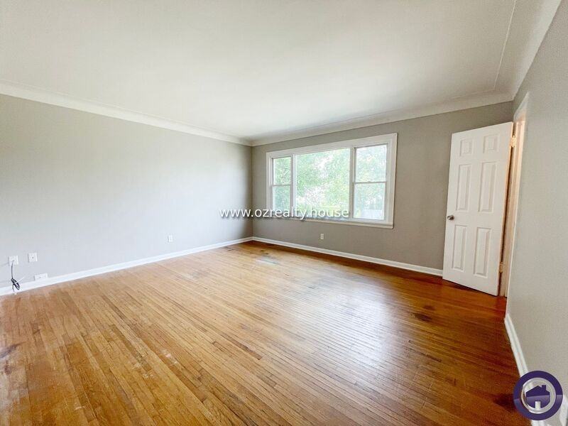 837 Colburn St #2 - Photo 4 of 13