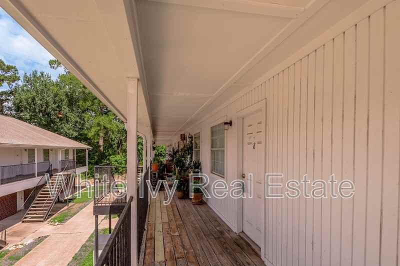 600 Palm St #8 - Photo 3 of 17
