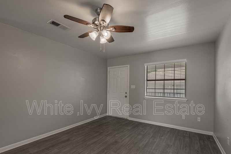 600 Palm St #8 - Photo 6 of 17