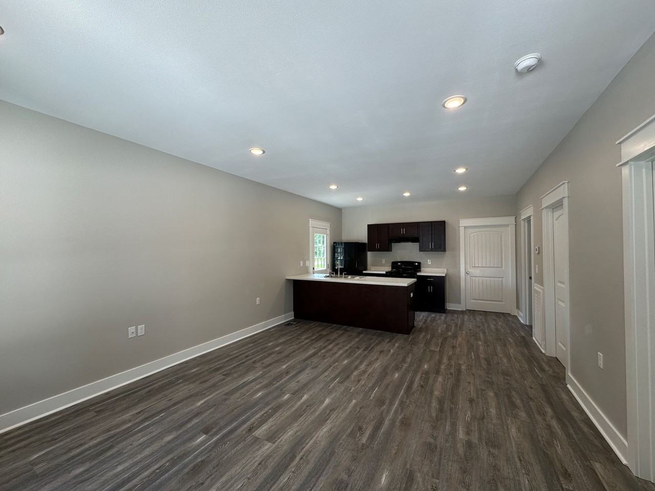 440 23rd St - Photo 3 of 10