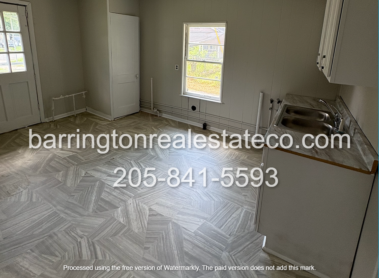 2518 Avenue K - Photo 2 of 5