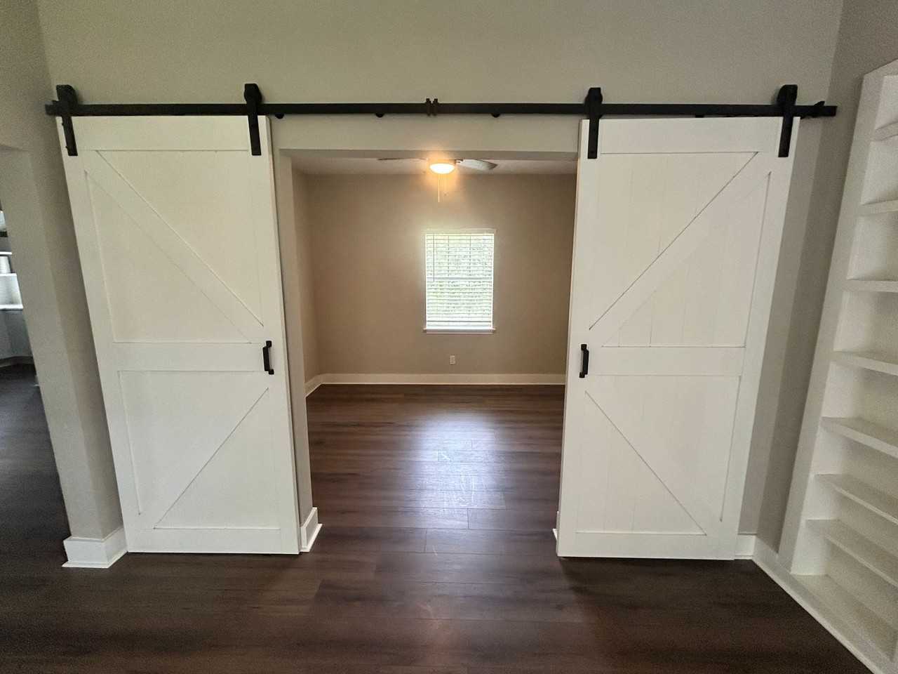 1116 Michigan Ave - Photo 6 of 27