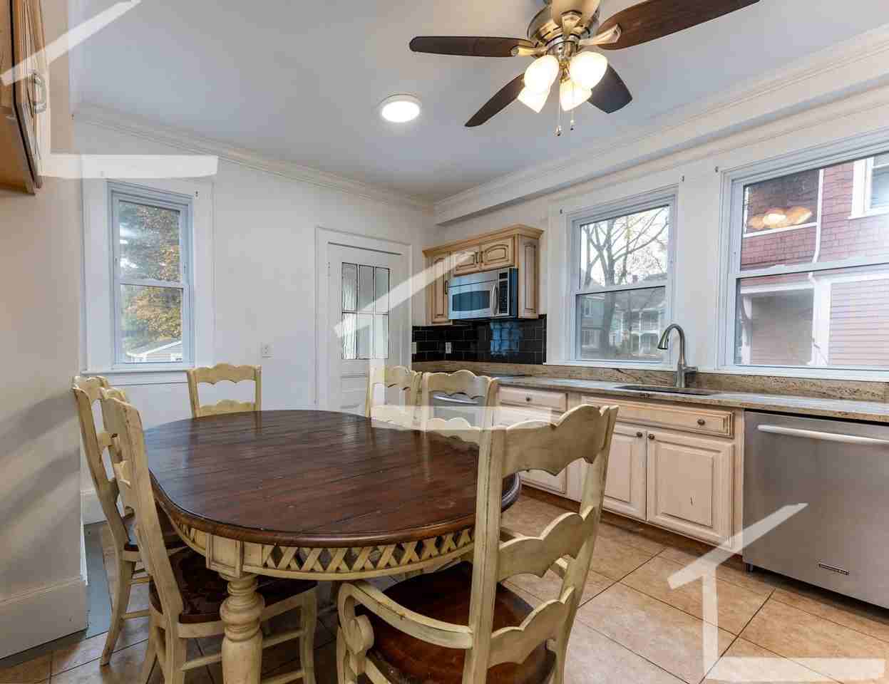 18 Holton Street - Photo 4 of 6