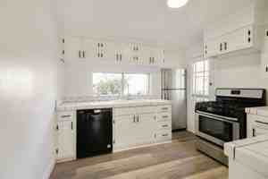 featured image of 214 Pendegast St