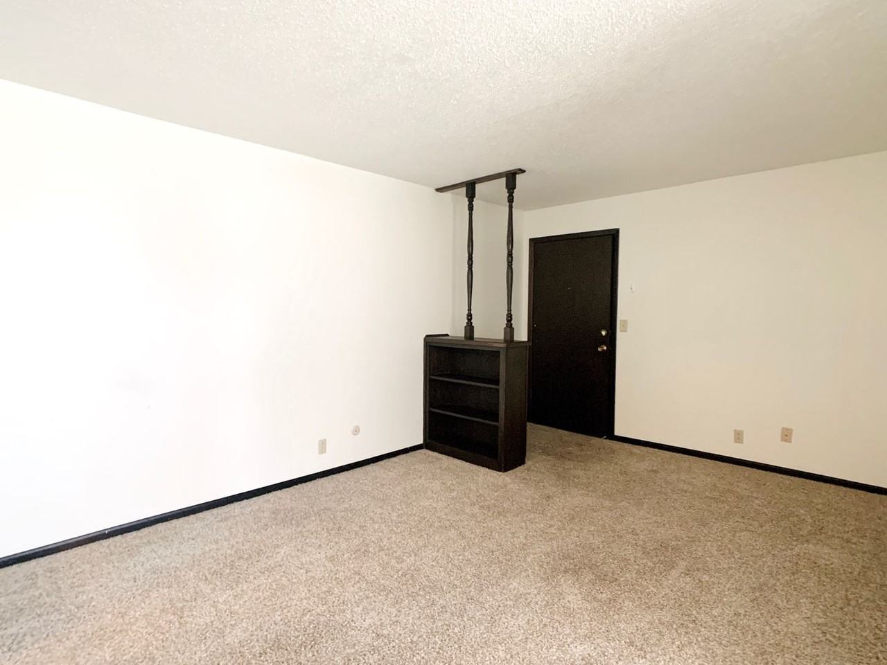 Winchester Aparttments - Photo 3 of 7