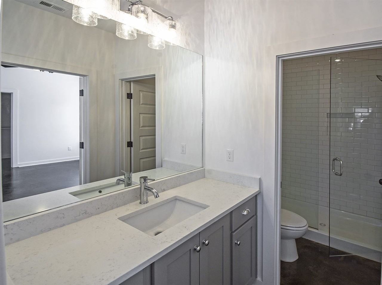 714 Echles St - Photo 5 of 10