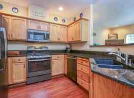 featured image of 10595 Ne Kingston Meadows Cir