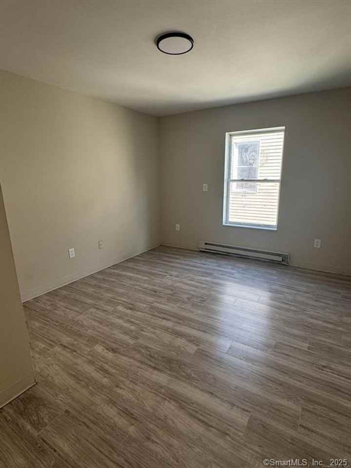 50-56 Hunters Ave - Photo 4 of 12