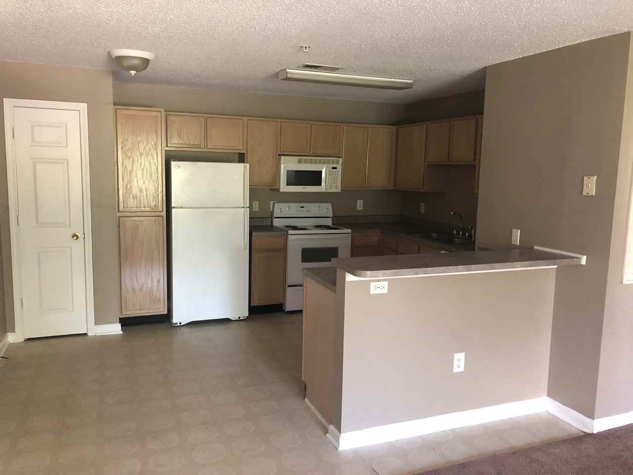 Homeplace Apartments - Photo 2 of 7