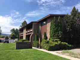 featured image of 731 733/735 W Sussex Ave