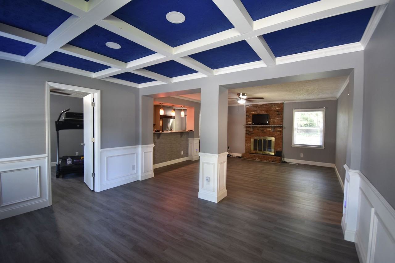 823 Southview Cir - Photo 3 of 20