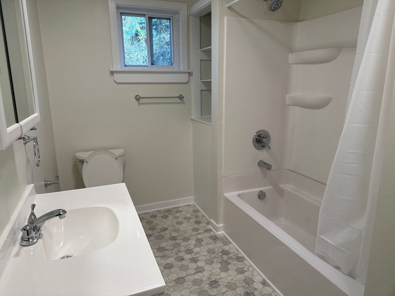 2216 S Landing Rd - Photo 6 of 17