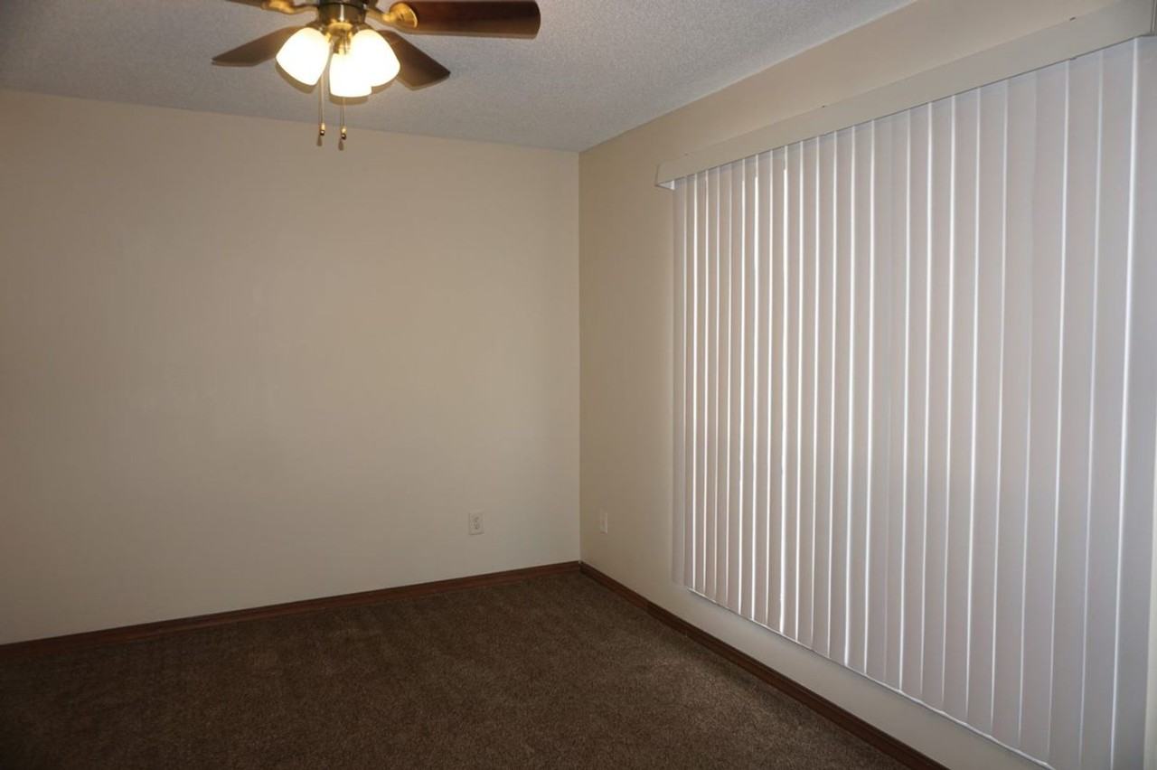 5672 Bryner Dr - Photo 7 of 14
