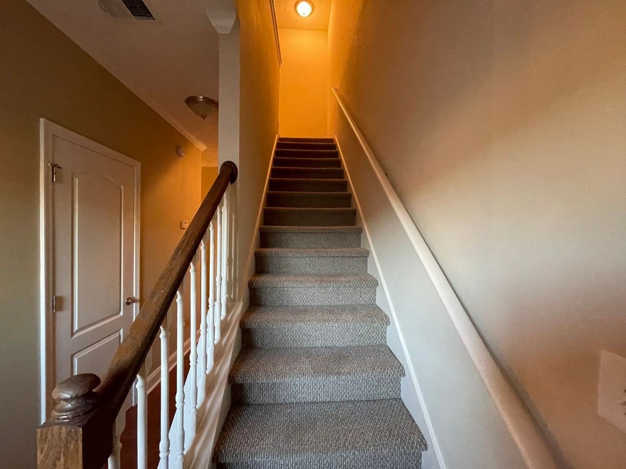 1041 Apple Orchard Ln - Photo 2 of 17