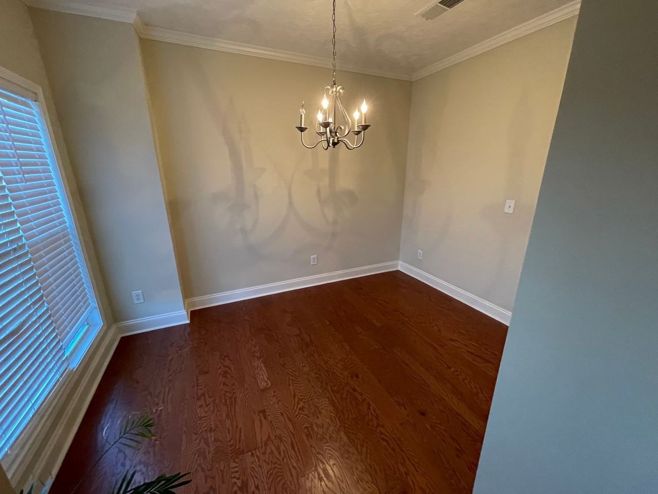 1041 Apple Orchard Ln - Photo 3 of 17
