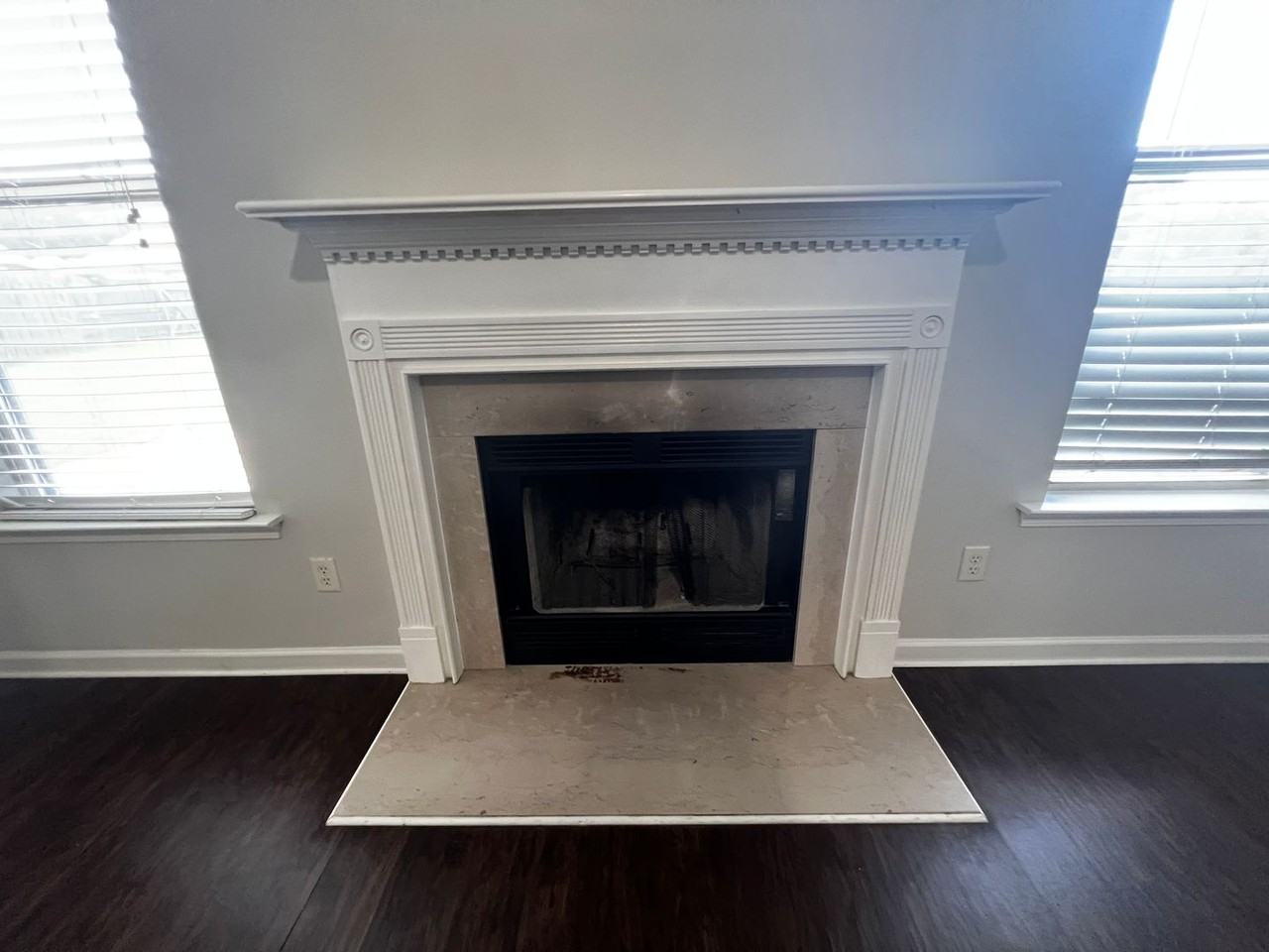 2208 Adkins Cir - Photo 5 of 41