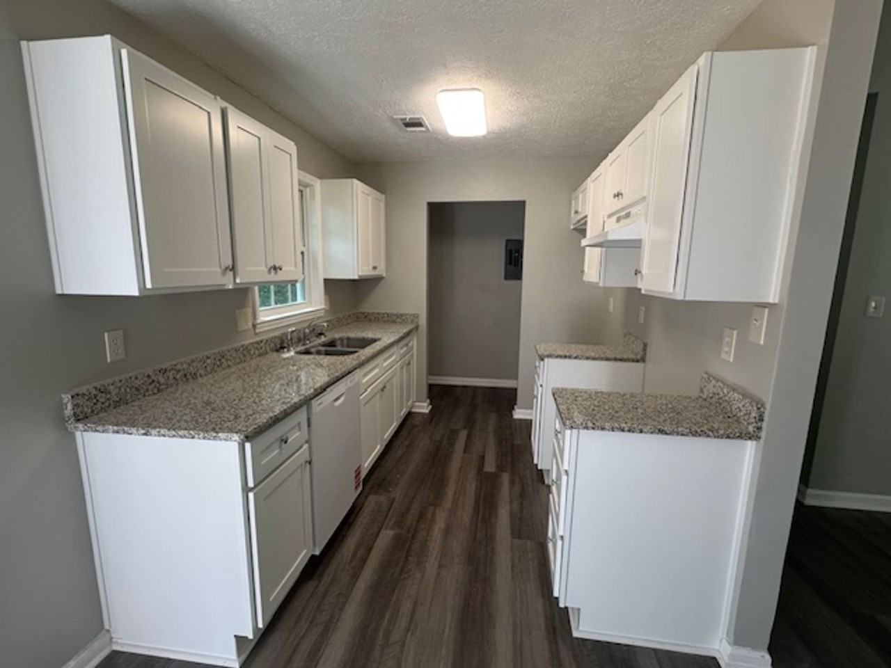 217 Clearview Ct - Photo 2 of 7