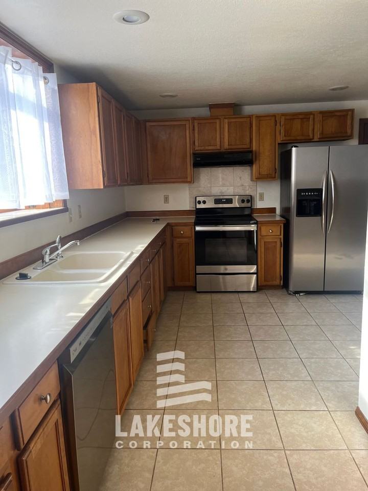 15520 45th Ave W - Photo 2 of 15