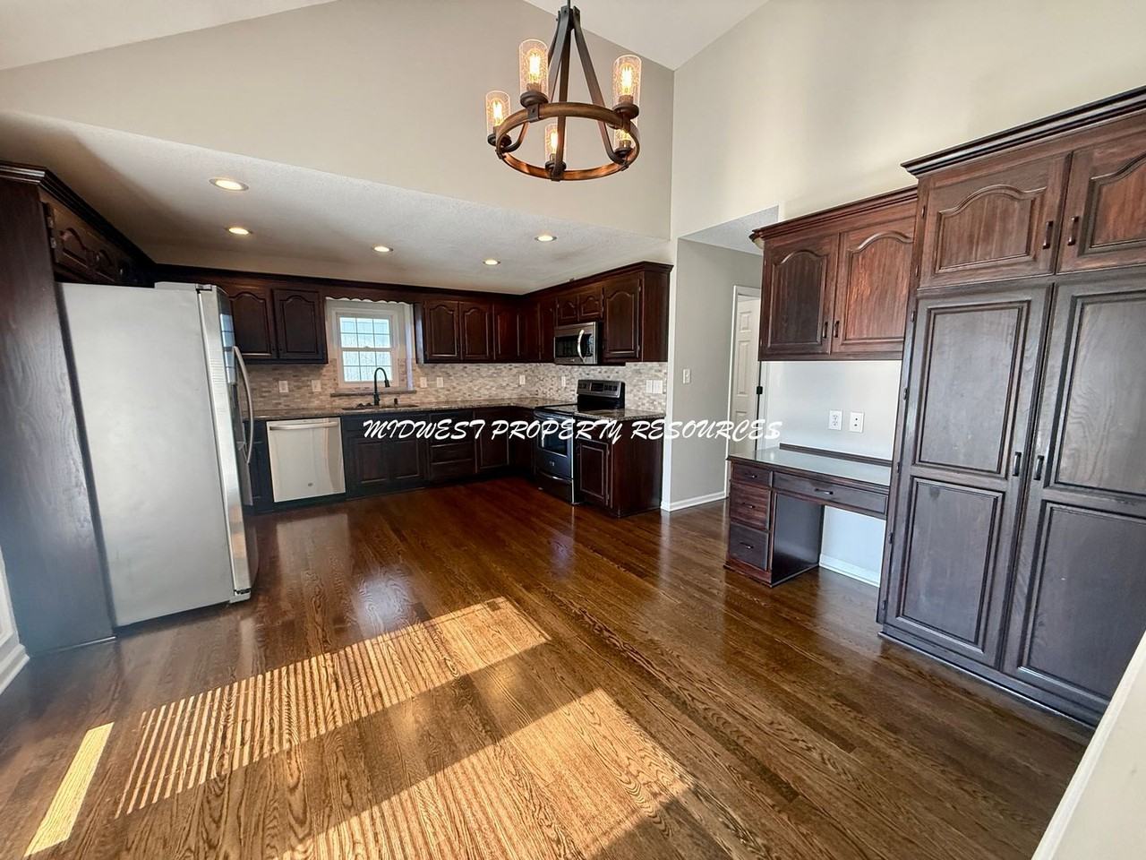 1209 Se Bridgehampton Way - Photo 4 of 23