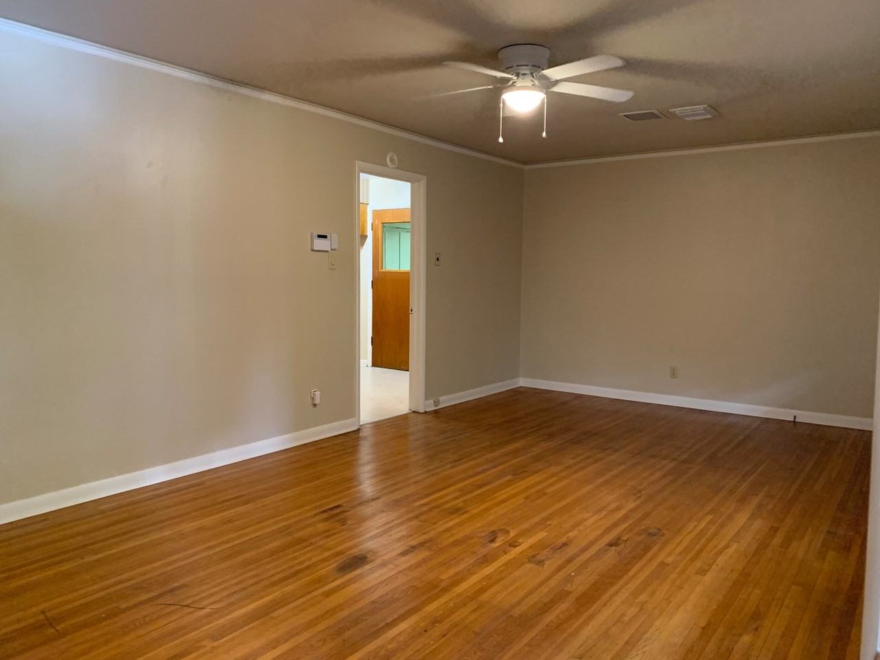 4511 Greenway Dr - Photo 2 of 24