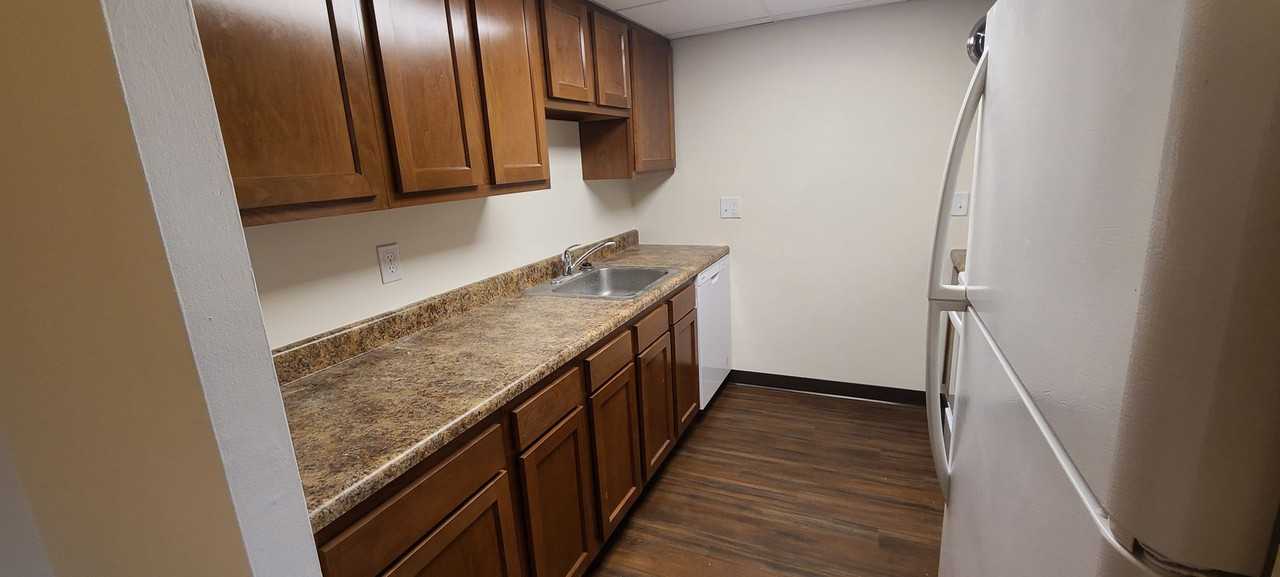 Governors House Apartments - Photo 3 of 33