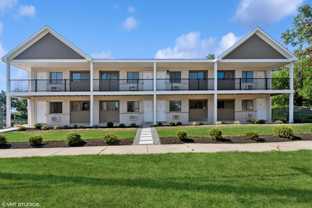 Comfort and Convenience in Oak Forest - Photo 1 of 1