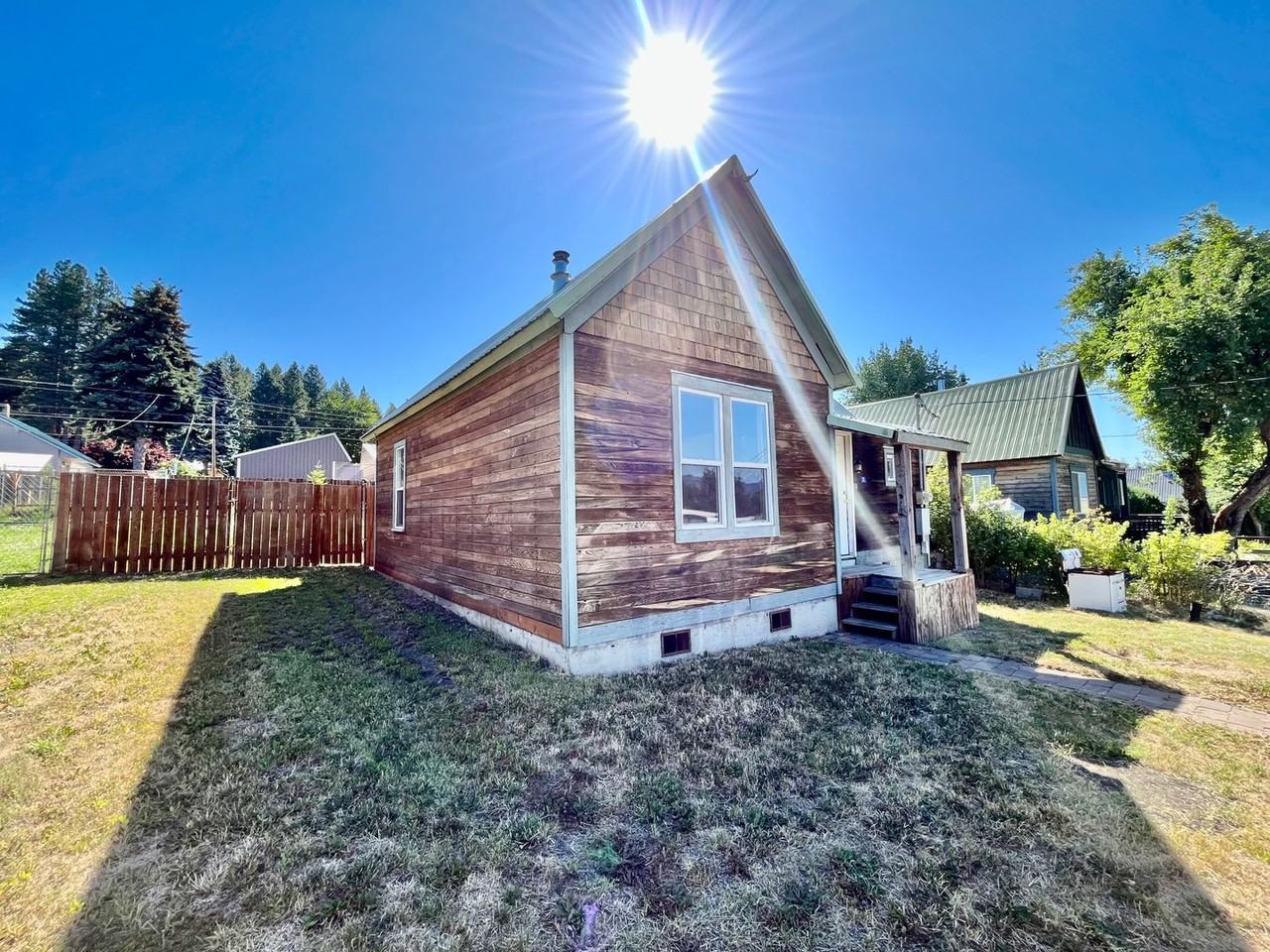 531 3rd St - Photo 2 of 21