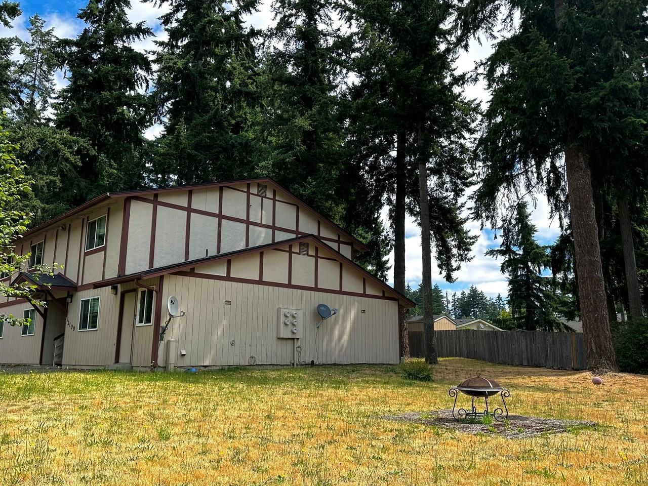 114th Ave 4plex - Photo 4 of 5