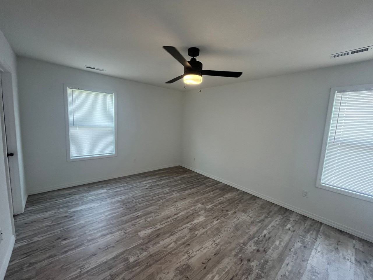 1229 E Paragon - Photo 7 of 14