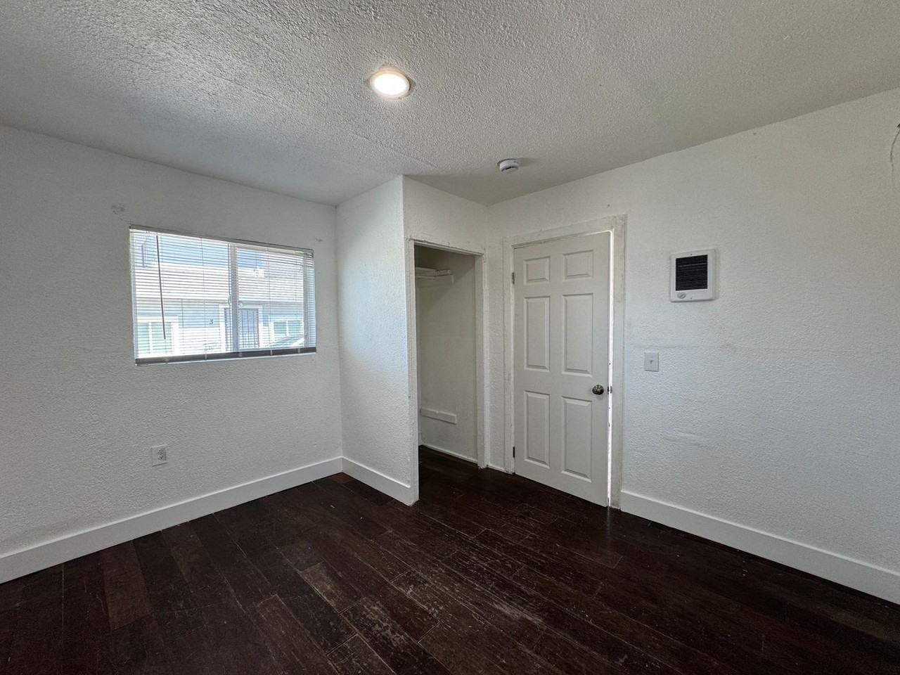 462 Delhi Ave - Photo 6 of 13