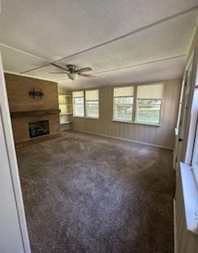 1219 Denny Rd - Photo 3 of 10