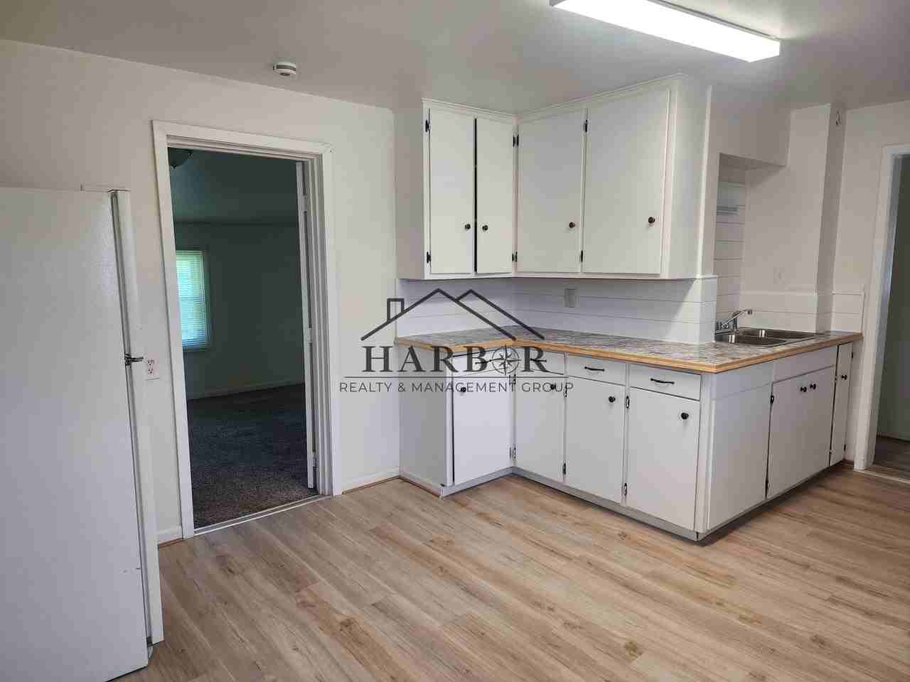 107 11th St Nw - Photo 2 of 13