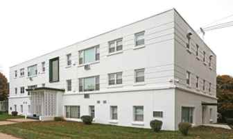 featured image of 2470 W Kenwood Mnr