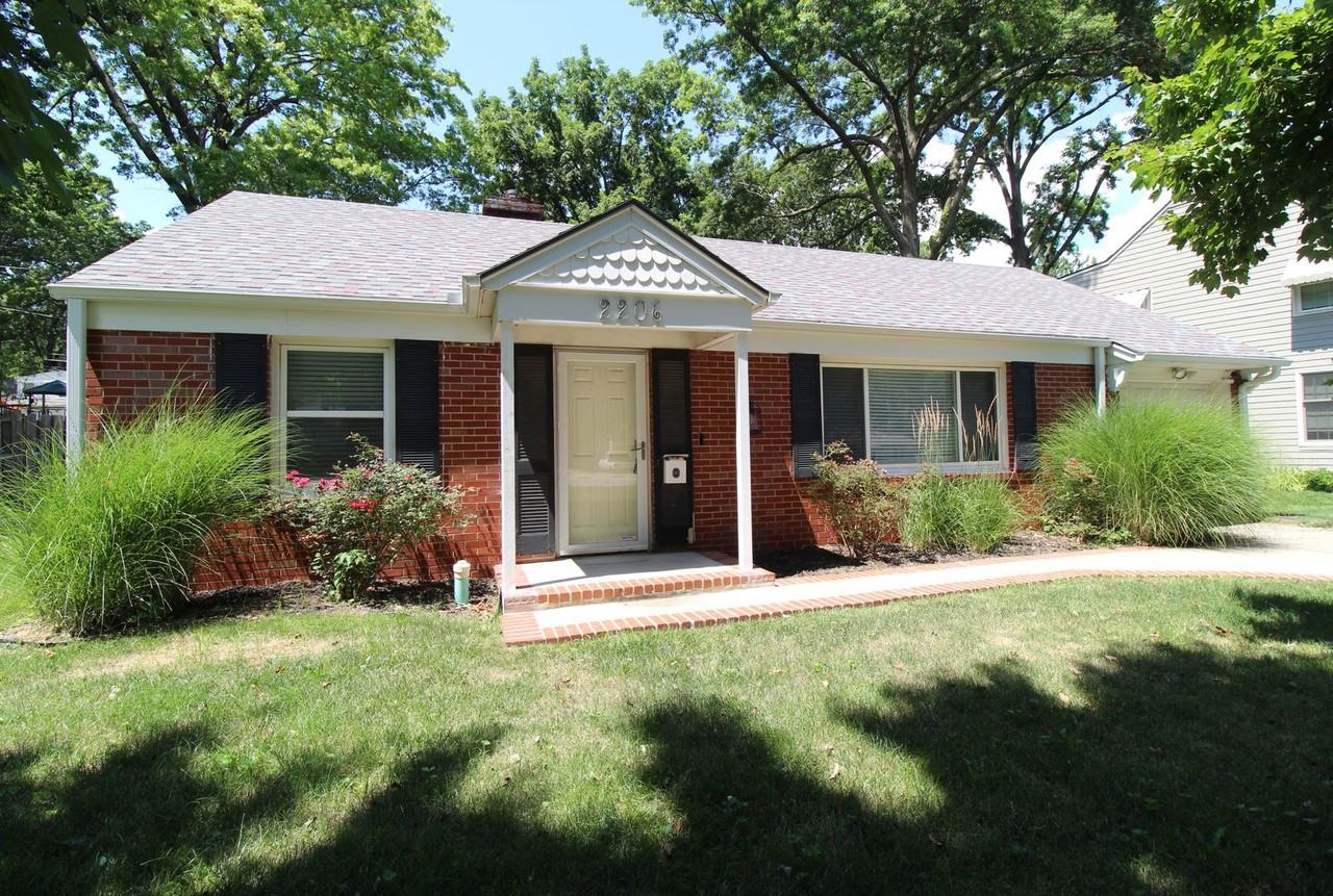 2206 Somerset Dr - Photo 2 of 14