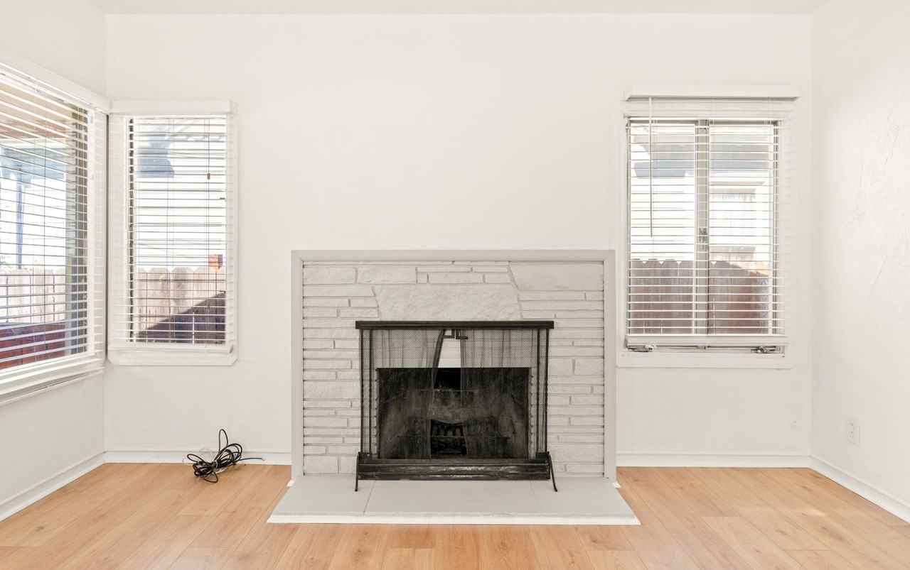 2307 109th Ave - Photo 7 of 39