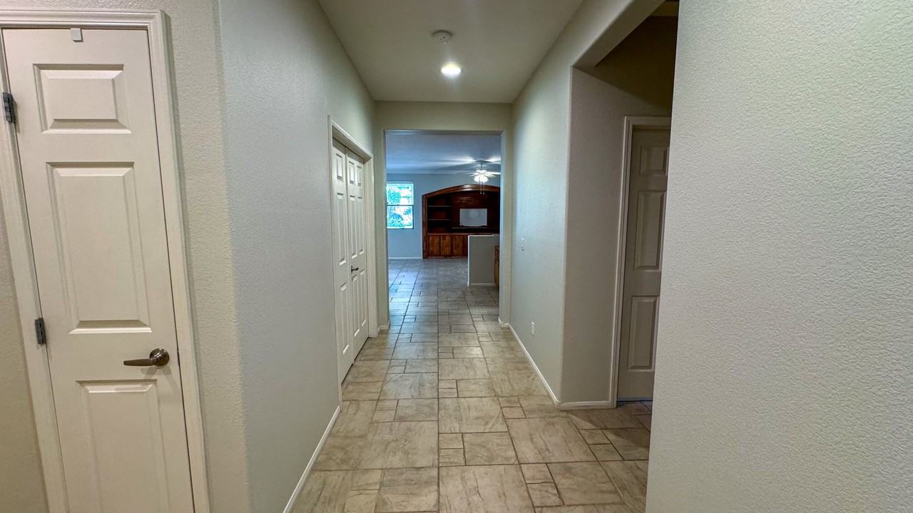 2423 Taragato Ave - Photo 2 of 39