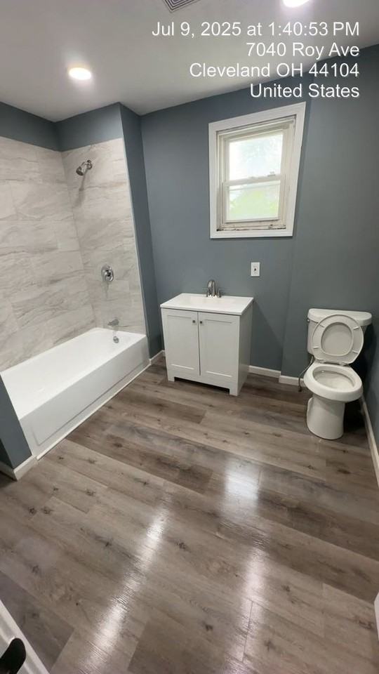 7040 Roy Ave - Photo 3 of 11
