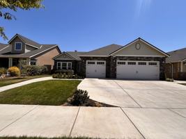 featured image of 3821 W Vine Ave