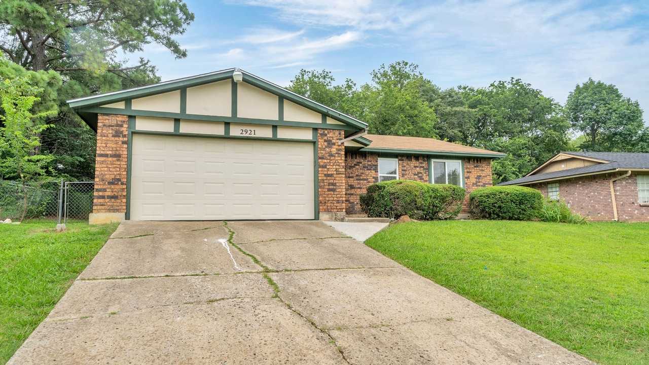 2921 W 63rd St - Photo 2 of 18