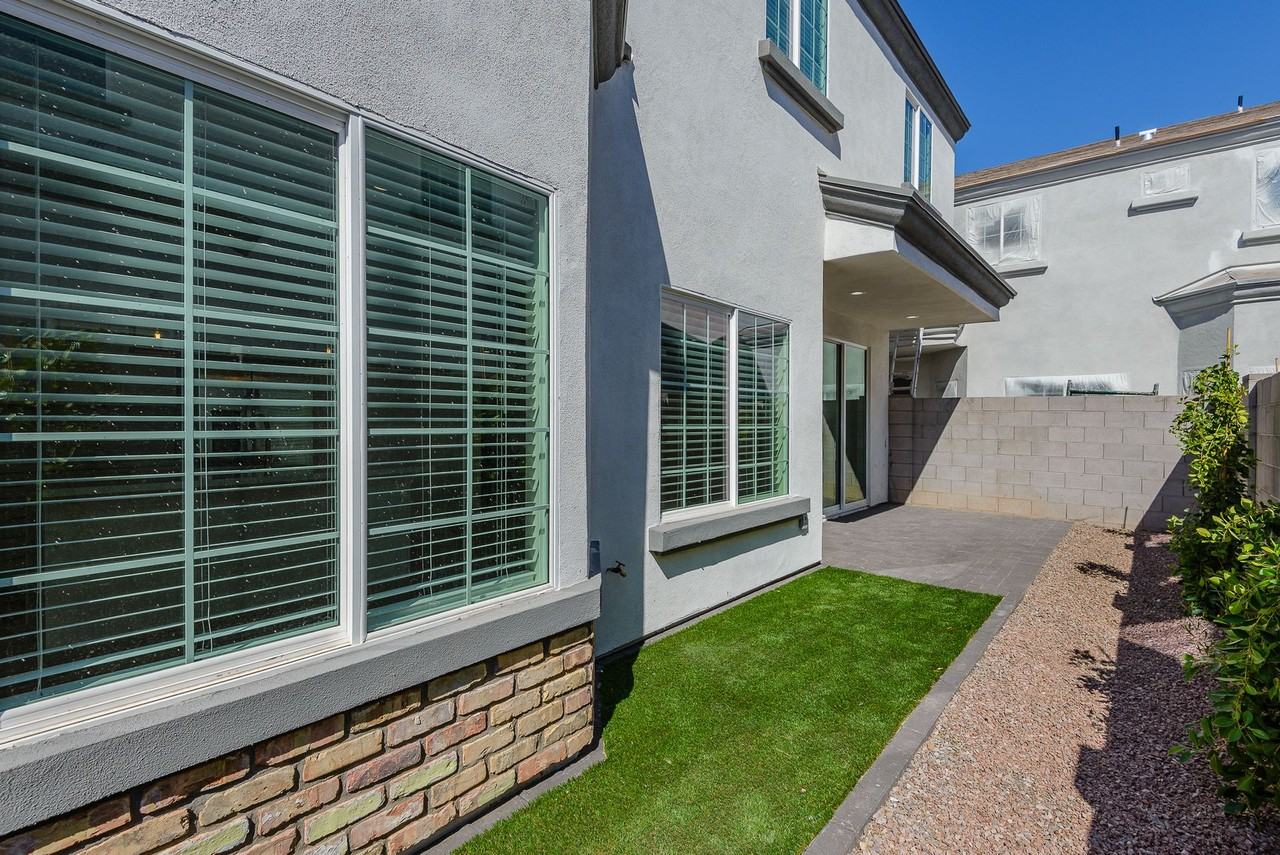 Gifford Groves - Photo 3 of 49