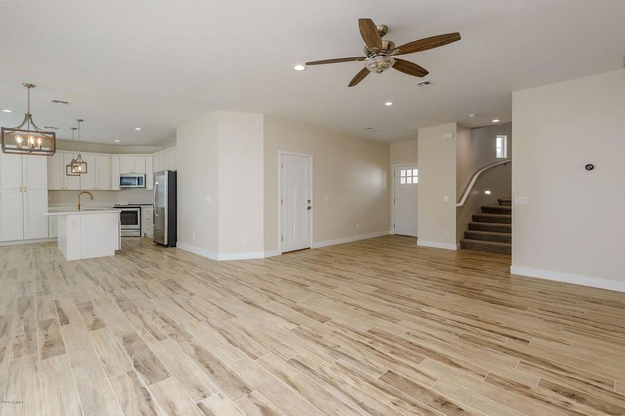 Gifford Groves - Photo 6 of 49