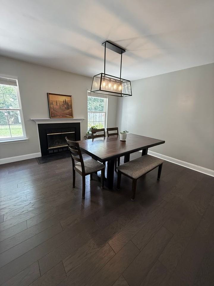 734 Princess Ct - Photo 3 of 19