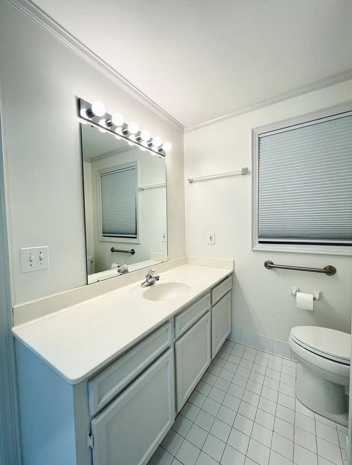 4110 Cassina Rd - Photo 7 of 10