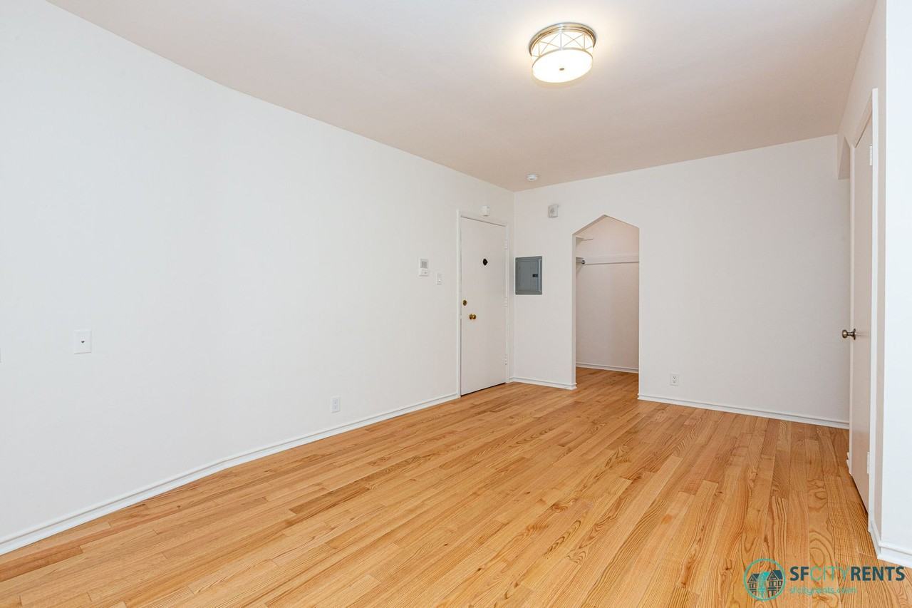 1685 Chestnut St #101 - Photo 7 of 22