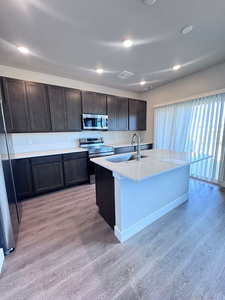 10318 Moynihan Hts - Photo 6 of 25