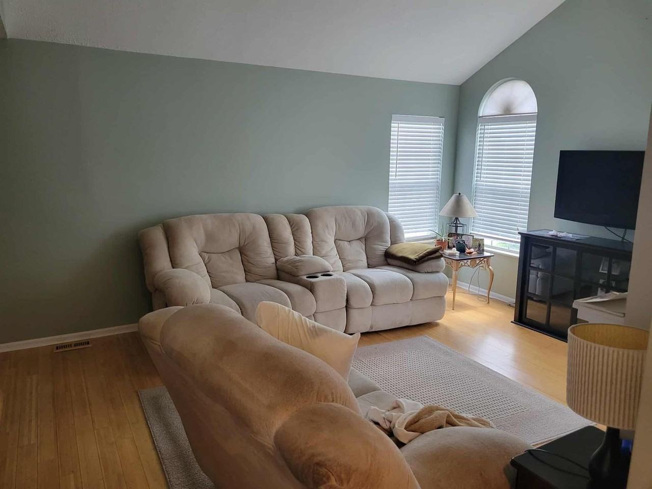 143 Stonegate Blvd - Photo 3 of 18