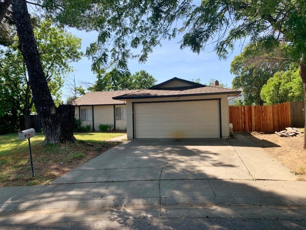 805 Avon Ct - Photo 3 of 14