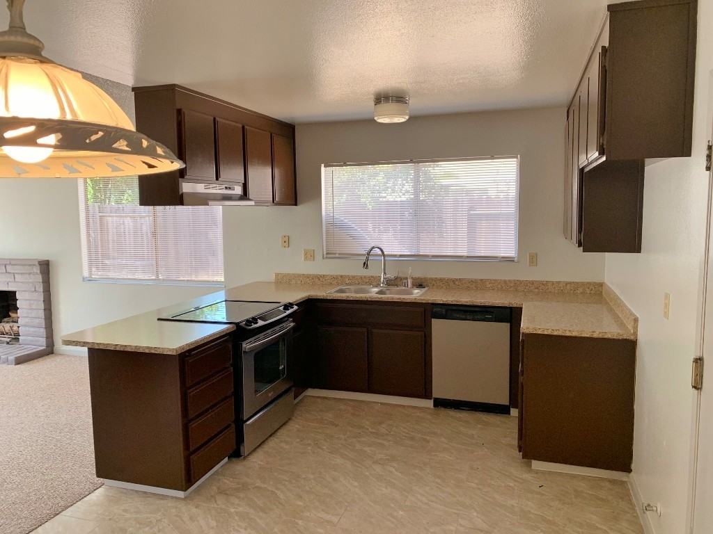 805 Avon Ct - Photo 7 of 14